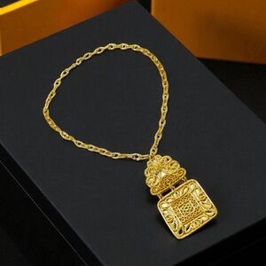 MCM Vintage Crown Trifari Gold Tone Double Pendant Necklace EUC 21"